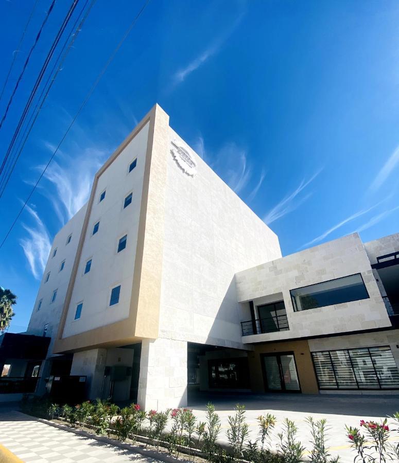Hotel Plaza Allende Torreon Bagian luar foto